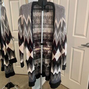 American Eagle Gray & Burgundy Chevron Open Front Cardigan Size M
